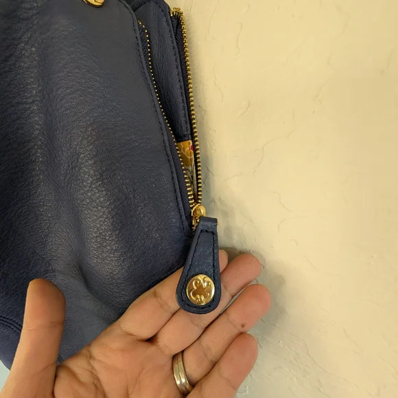 EMMA FOX Navy Genuine Leather Frame-Top Shoulder Bag Vintage-inspired Kiss-Lock - Picture 5 of 15